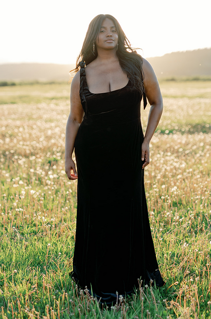 Model: Laken; Size: 24; Color: Black