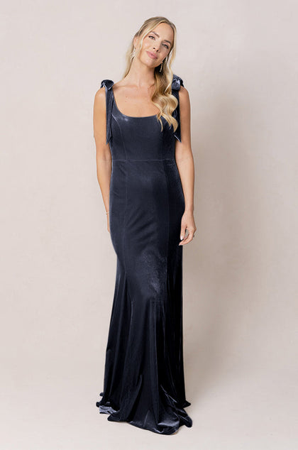 Model: Britt; Size: 4; Color: Navy Blue