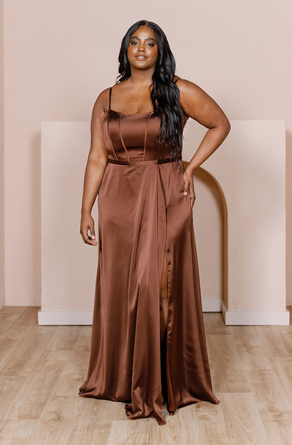 Model: Laken; Size: 24; Color: Mahogany