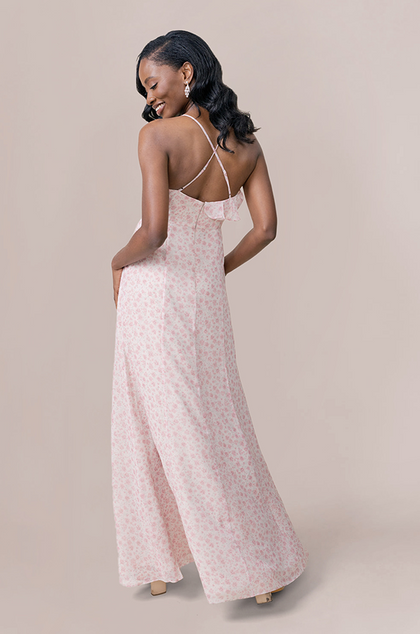 Model: April; Size: 4; Color: Blushing Bride Posey