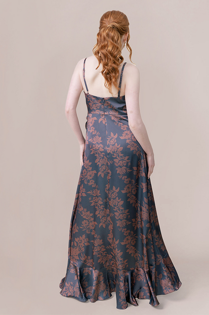 Model: Merrik; Size: 4; Color: Mahogany Bouquet