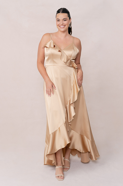 Model: Claire; Size: 18; Color: Honey Beige