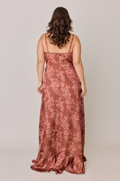 Model: Barbara; Size: 14; Color: Rust Bouquet
