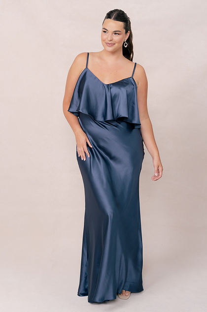 Model: Claire; Size: 18; Color: Romantic Blue