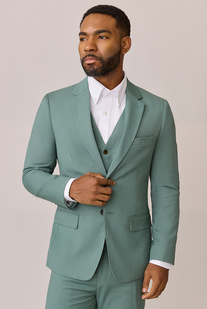 Model: Colin; Size: Slim 40 Tall