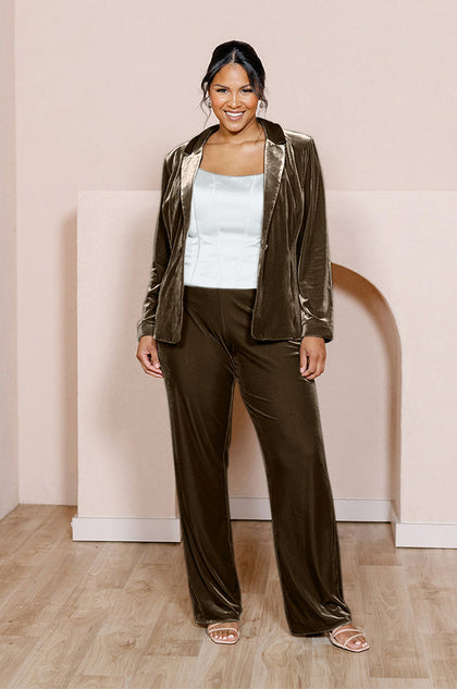 Model: Charisse; Size: 16