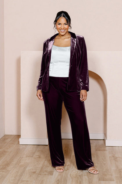 Model: Charisse; Size: 16