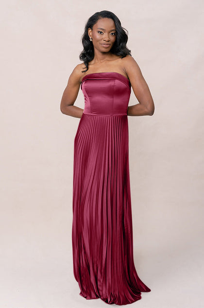 Model: April; Size: 4; Color: Berry