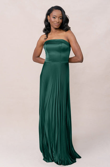 Model: April; Size: 4; Color: Emerald