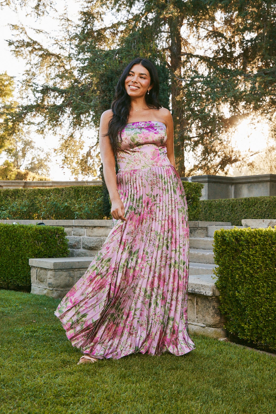 Pleated Floral-Print Satin Dress Mサイズ Saylor Satin Pleated Floral Print Dress