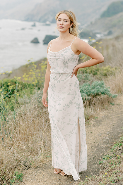 Model: Chanel; Size: 10; Color: Champagne Bouquet