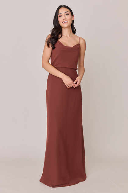 Model: Saije; Size: 4; Color: Mahogany