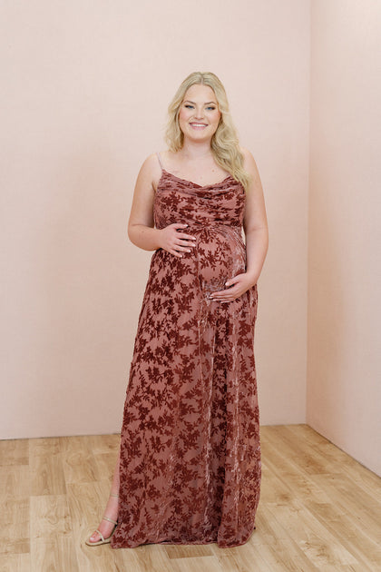 Model: Lauren; Size: 18; Color: Dusty Rose