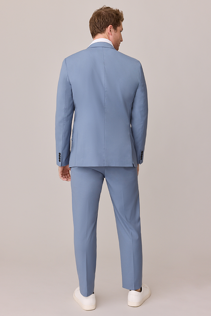 Model: Ethan; Size: Slim 42 Regular