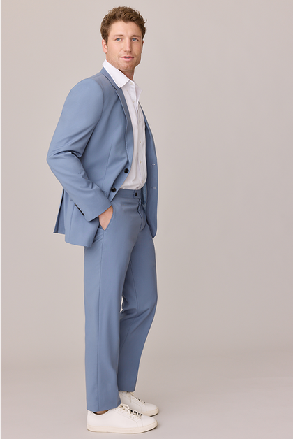 Model: Ethan; Size: Modern 32/31. Pictured with White Chiffon Pocket Square