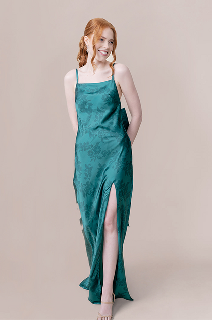 Model: Merrik; Size: 4; Color: Classic Emerald Bouquet