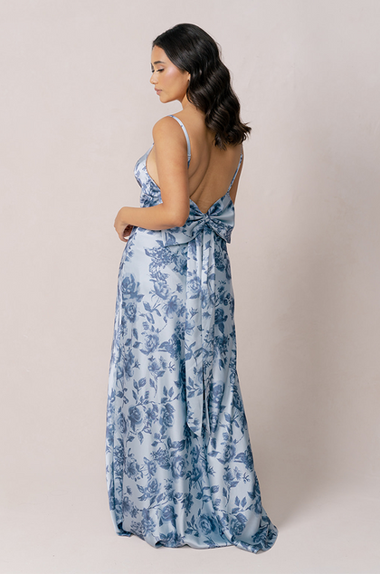 Model: Irene; Size: 10; Color: Sky Blue Garden