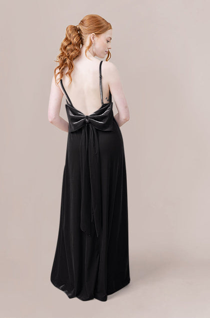Model: Merrik; Size: 4; Color: Black
