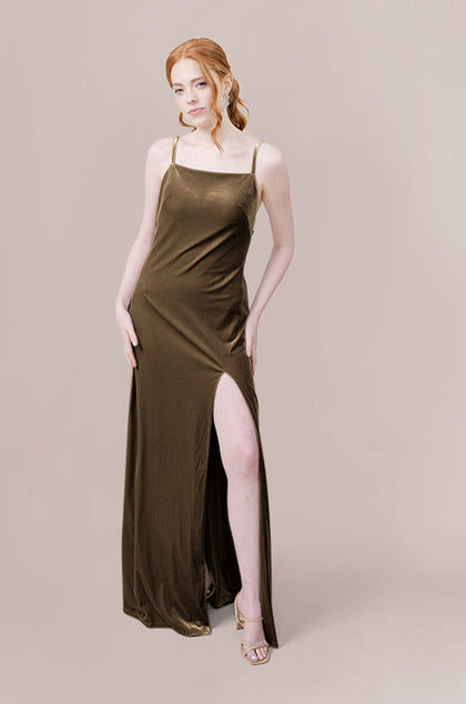 Model: Merrik; Size: 4; Color: Dusty Olive