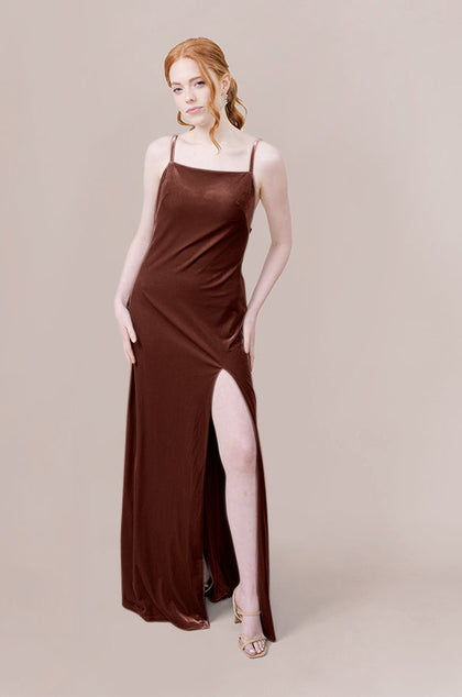 Model: Merrik; Size: 4; Color: Mahogany
