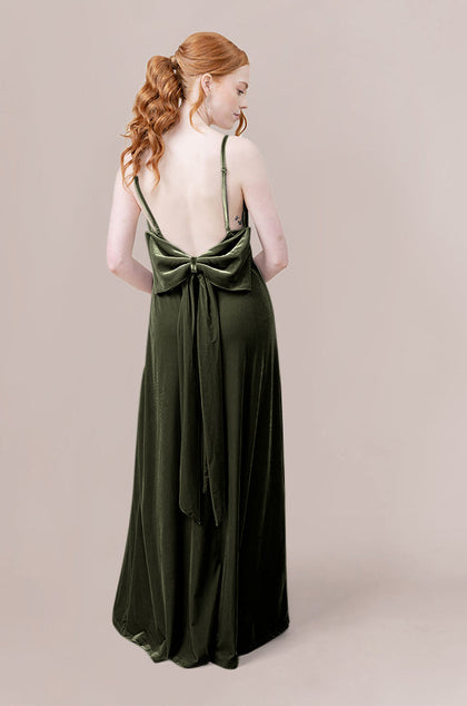 Model: Merrik; Size: 4; Color: Olive