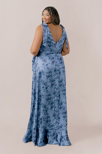 Model: Ashtyn; Size: 24 Tall; Color: Indie Blue Bouquet