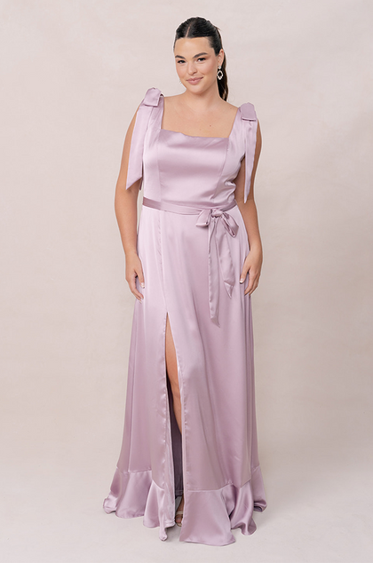 Model: Claire; Size: 18; Color: Lilac