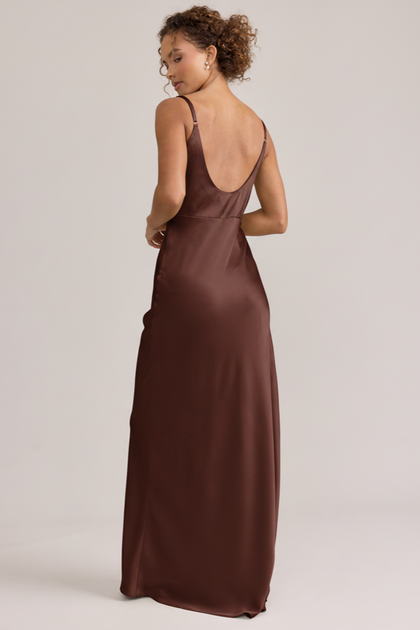 Model: Erica; Size: 4; Color: Mahogany