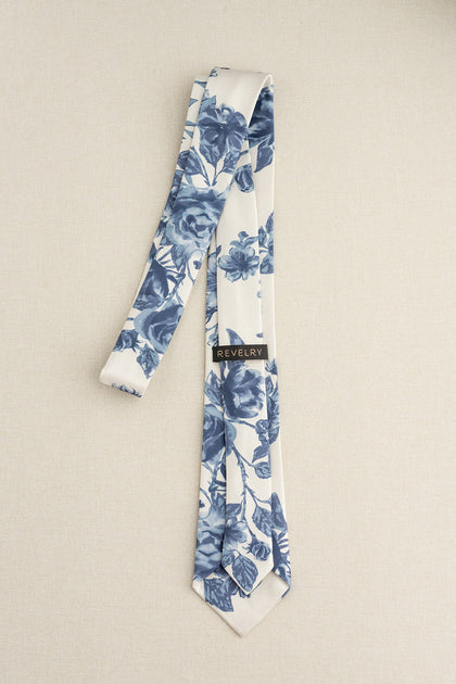 Color: Dusty Blue Bouquet