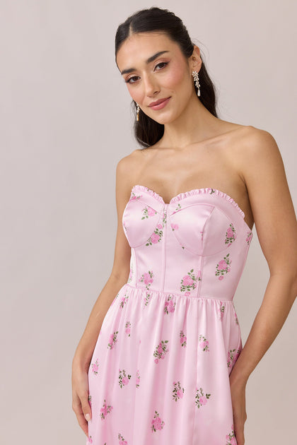 Model: Saije; Size: 4; Color: Baby Pink Petit Rose
