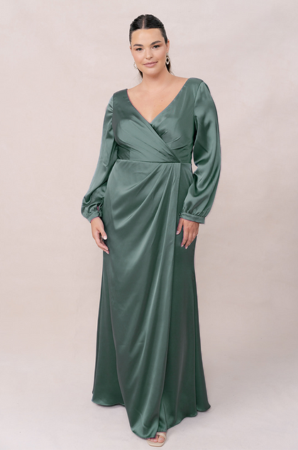Model: Claire; Size: 18; Color: Rosemary