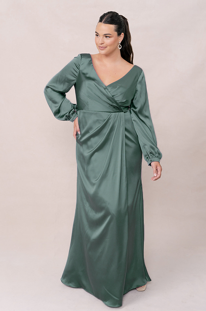 Model: Claire; Size: 18; Color: Rosemary