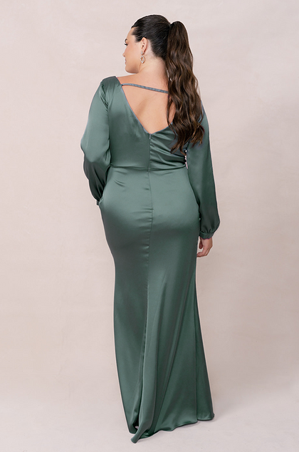 Model: Claire; Size: 18; Color: Rosemary