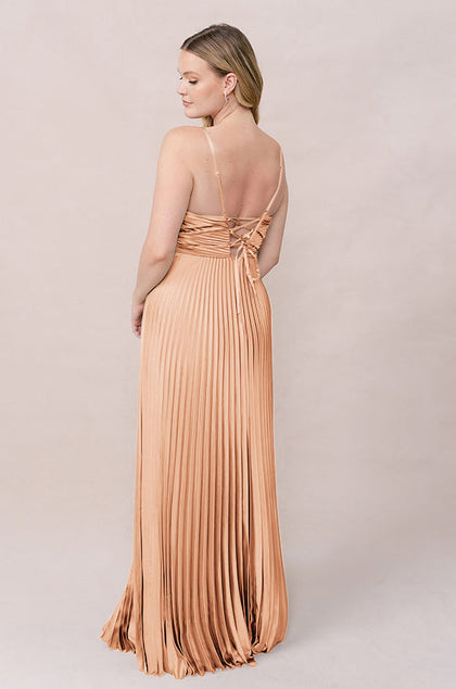 Model: Sydney; Size: 10; Color: Peach