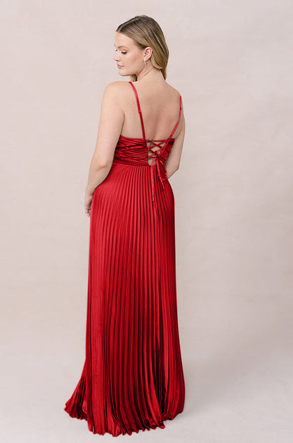Model: Sydney; Size: 10; Color: Poppy Red