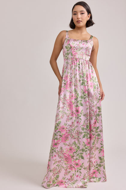 Model: Clarissa; Size: 6; Color: Perfect Pink Meadow Blooms