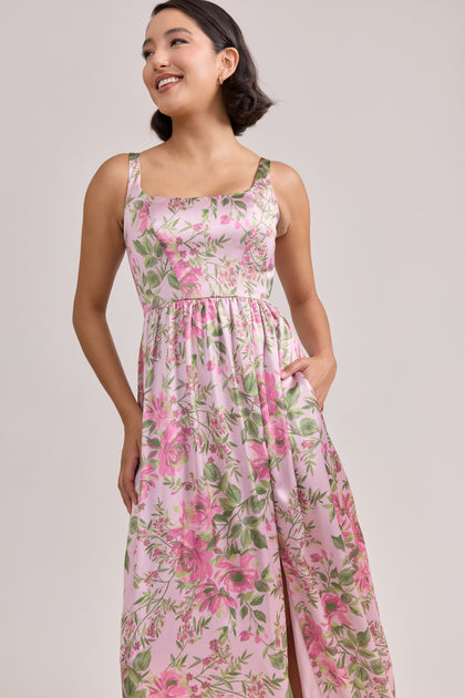 Model: Clarissa; Size: 6; Color: Perfect Pink Meadow Blooms