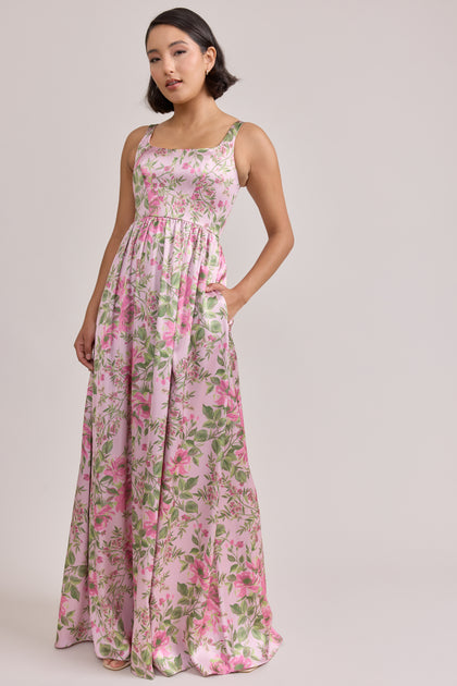 Model: Clarissa; Size: 6; Color: Perfect Pink Meadow Blooms
