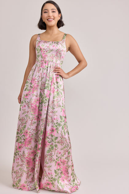 Model: Clarissa; Size: 6; Color: Perfect Pink Meadow Blooms