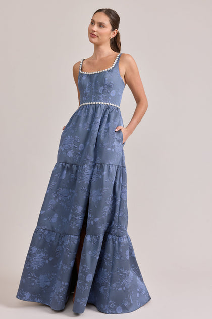 Model: Isabel; Size: 4; Color; Indie Blue