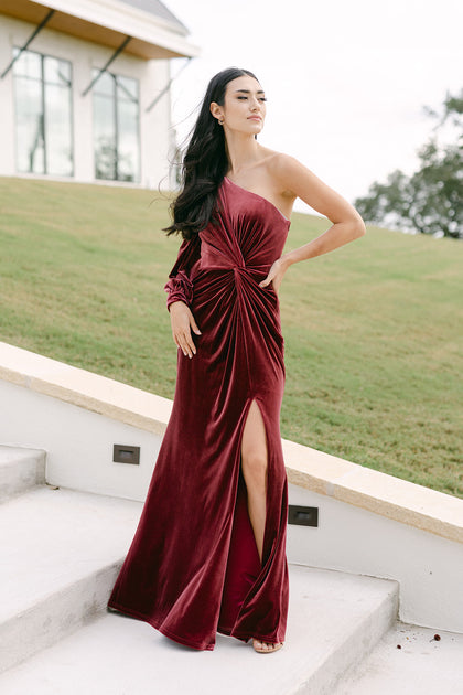 Model: Saije; Size: 4; Color: Romantic Rose