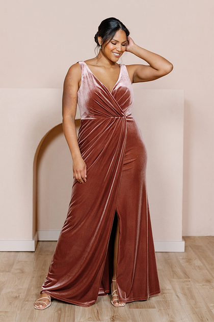 Model: Charisse; Size: 16; Color: Dusty Rose