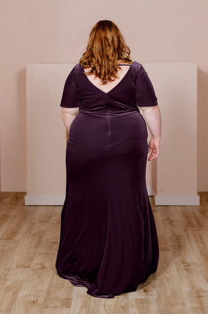 Model: Lynley; Size: 24; Color: Purple