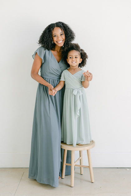 Model on Left: Leneisha; Size: 4; Color: Eucalyptus | Model on Right: Neveah; Size: 3T; Color: Sage