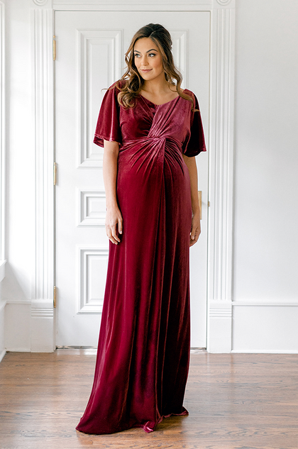 Model: Amanda, Size 14, Romantic Rose Velvet