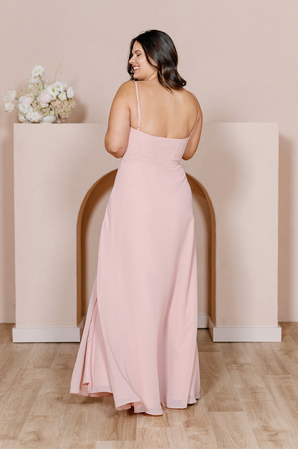 Model: Barbara; Size: 14; Color: Blush
